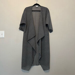 LuLaRoe Sheer Kimono Robe Kaftan Size‎ Medium Multi Color
